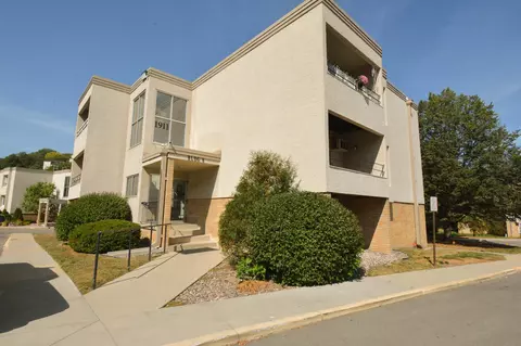 1911 Viking Dr NW #14, Rochester, MN 55901