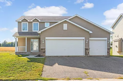 711 Brook Cir W, Montrose, MN 55363
