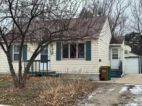 813 Ulstad Ave, Albert Lea, MN 56007