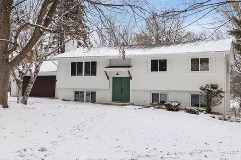 150 Upper Lea Ln, Long Lake, MN 55356