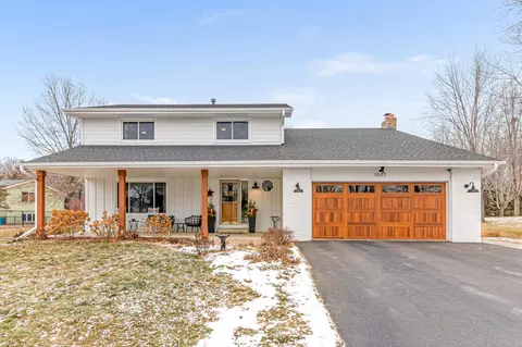 1007 Cross Rd, Eagan, MN 55123