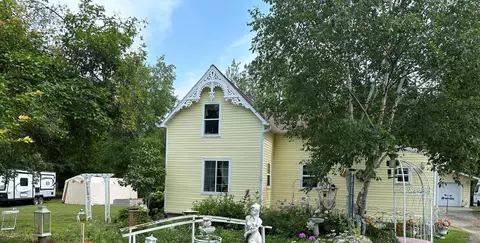 1143 Linden Ln, Detroit Lakes, MN 56501