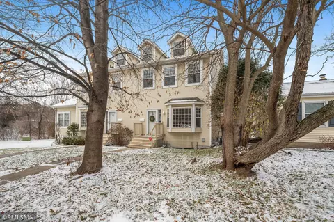 285 Lexington Pkwy S, Saint Paul, MN 55105