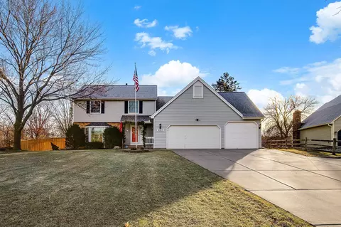 4360 Grafton Ave N, Oakdale, MN 55128