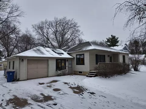 4773 Otter Lake Rd, White Bear Lake, MN 55110