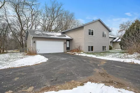 1245 Lakewood Dr N, Maplewood, MN 55119
