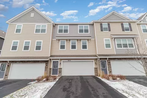 8759 Granite Ln, Woodbury, MN 55129