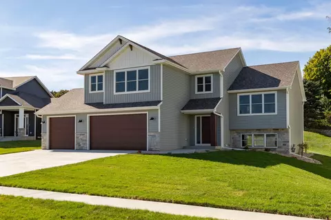 3757 Fernwood Ln SW, Rochester, MN 55902