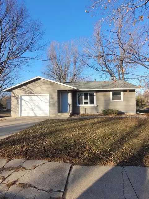 1107 Mountain Lake Rd, Mountain Lake, MN 56159