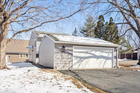 7804 Rimbley Rd, Woodbury, MN 55125
