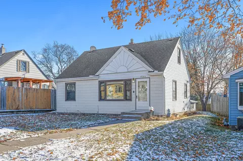 1544 Beech St, Saint Paul, MN 55106