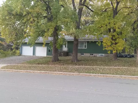 700 Park Ave NW, Willmar, MN 56201