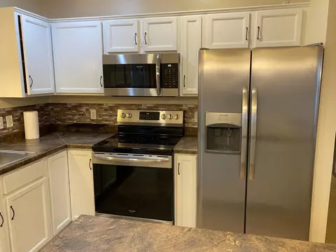 1902 20th St SW, Austin, MN 55912 photo 4