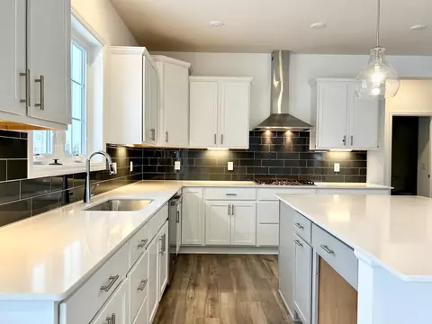 3036 Sugar Maple Dr, Chaska, MN 55318 photo 4