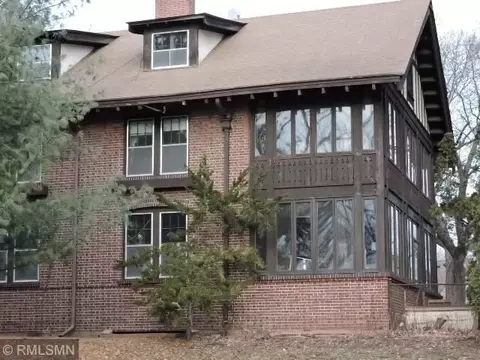 370 Mississippi River Blvd N, Saint Paul, MN 55104