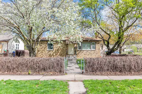 1703 Field Ave, Saint Paul, MN 55116