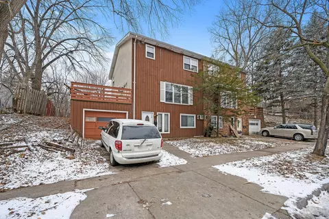 152 Page St W, Saint Paul, MN 55107