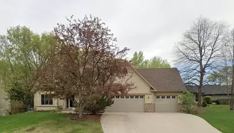 2246 Whispering Trl, Eagan, MN 55122