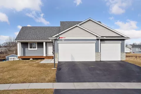 18560 Ogden St NW, Elk River, MN 55330