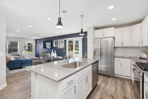 21902 Denton Ave, Farmington, MN 55024