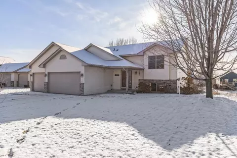 2304 Greenbriar Ln, Buffalo, MN 55313