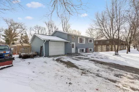 405 6th St SE, Little Falls, MN 56345