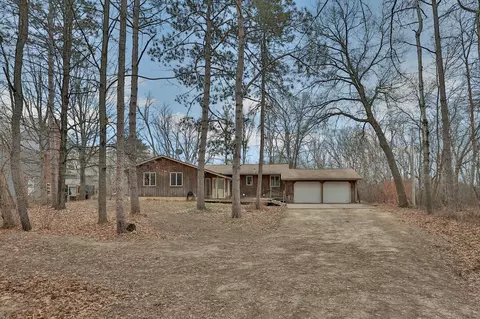 8109 Hidden Bay Trl N, Lake Elmo, MN 55042
