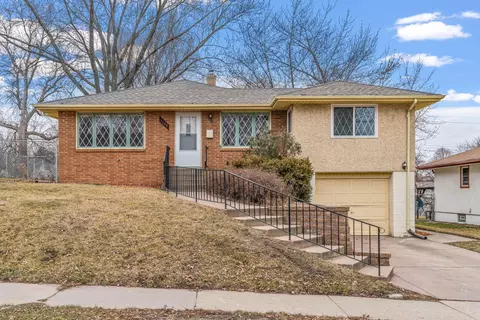 1107 Cumberland St, Saint Paul, MN 55117