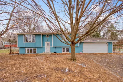 4713 Covington Cir, Eagan, MN 55122