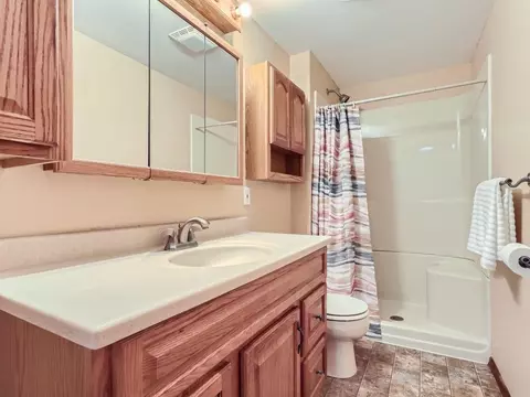 911 Park Knoll Dr, Eagan, MN 55123 photo 24