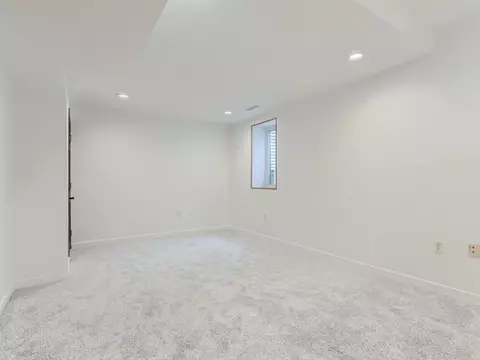 911 Park Knoll Dr, Eagan, MN 55123 photo 23