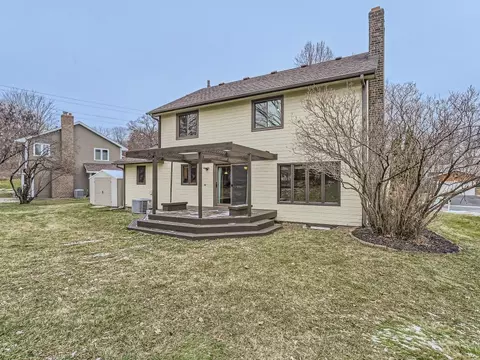911 Park Knoll Dr, Eagan, MN 55123 photo 28