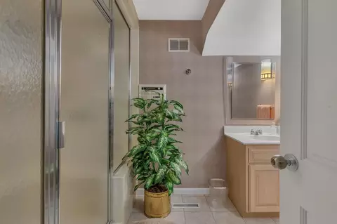 Bath - 3116 Devon Ter, Saint Cloud, MN 56301 photo 5 of 7