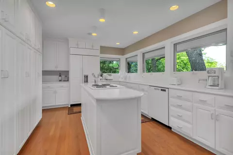 Kitchen - 3116 Devon Ter, Saint Cloud, MN 56301 photo 4 of 9