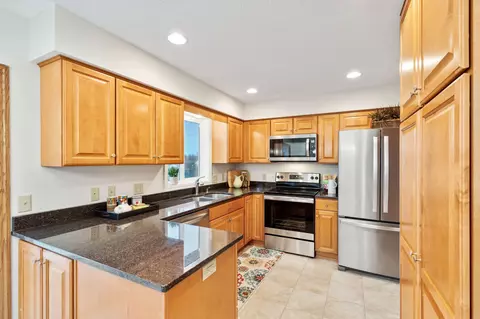 9065 Sycamore Ln N, Maple Grove, MN 55369