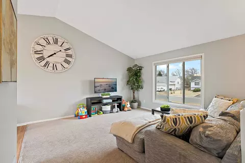 3687 Falcon Way, Eagan, MN 55123 photo 4