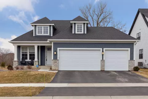 10694 40th St N, Lake Elmo, MN 55042