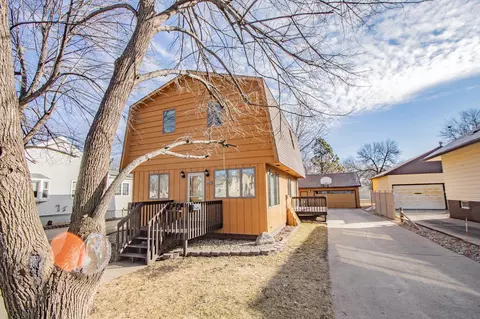 926 Mcmillan St, Worthington, MN 56187