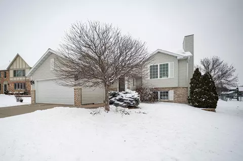 5946 Danvers Ln NW, Rochester, MN 55901