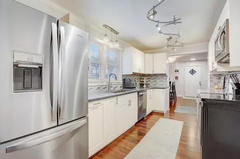 6112 W 41st St, Saint Louis Park, MN 55416