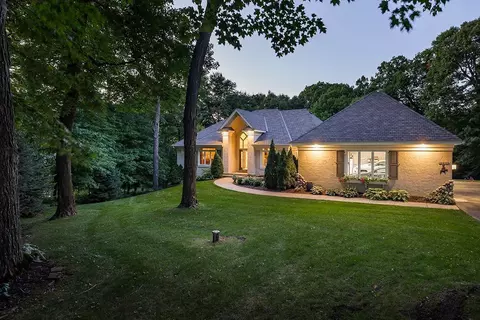 8570 Maple View Dr, Cologne, MN 55322 photo 2