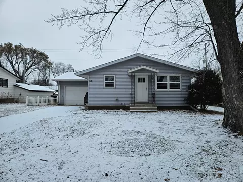 601 5th Ave NE, Osseo, MN 55369