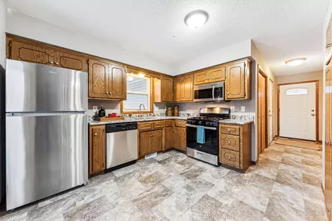 11449 Florida Ave N, Champlin, MN 55316 photo 3