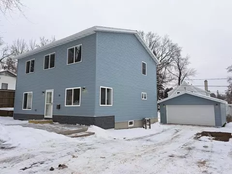 19 5th St, Cloquet, MN 55720