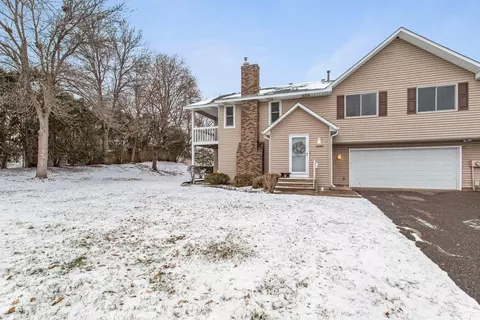 3590 Gershwin Pl N, Oakdale, MN 55128