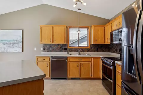 Kitchen - 4792 Aspen St, Hampton, MN 55031 photo 4 of 7