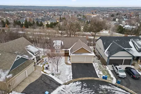 1082 Wyncrest Ct, Woodbury, MN 55129