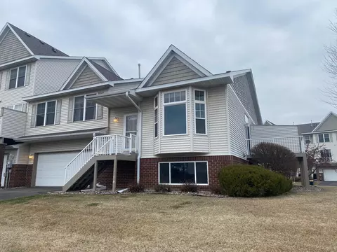 20729 Hampshire Cir, Lakeville, MN 55044