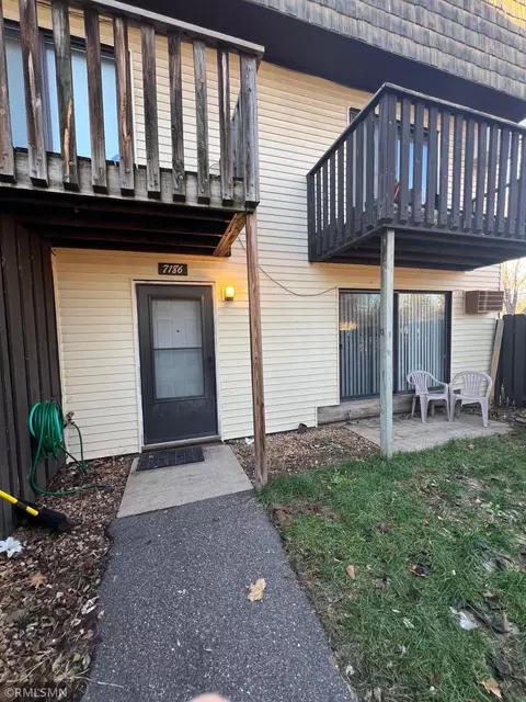 7186 72nd Ln N, Brooklyn Park, MN 55428