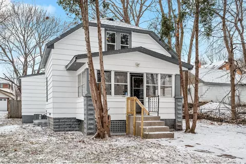 272 Morton St W, Saint Paul, MN 55107